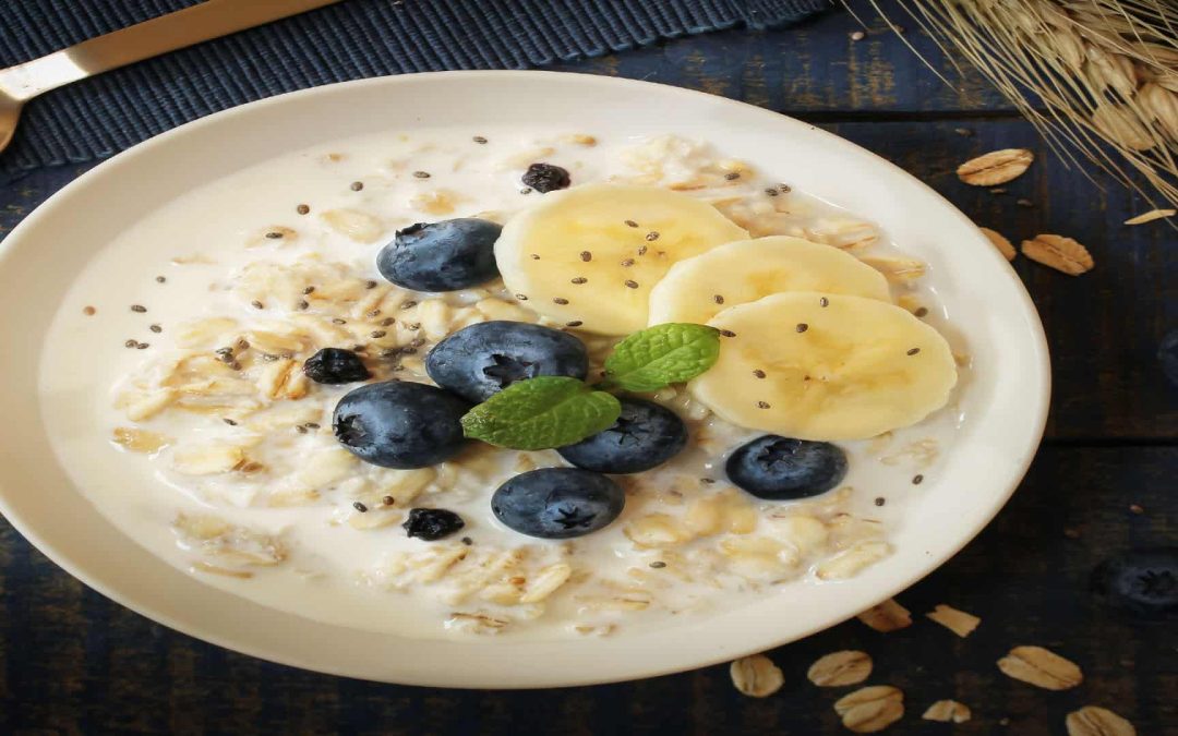 Oatmeal with Bananas and Seeds